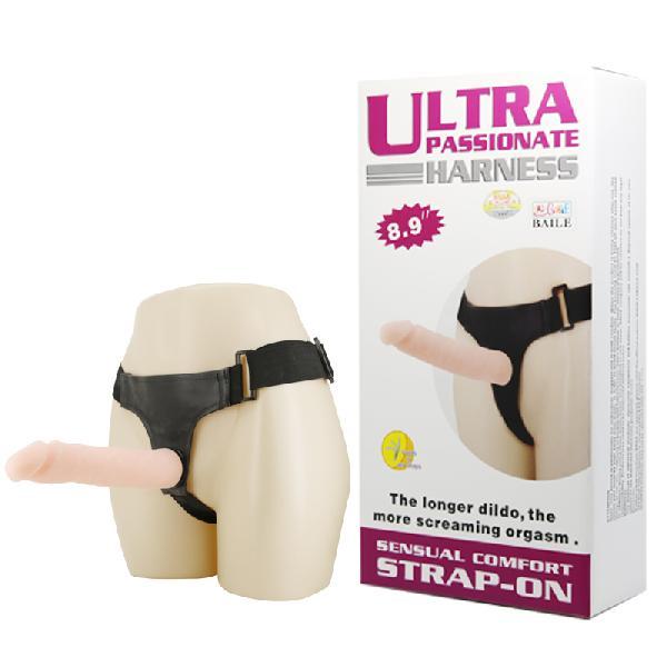 Ultra harness 22 cm strapon
